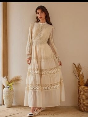 Cider Cream Lace Maxi Dress with Long Sleeves Nwt